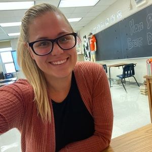 Meet your Posher, Cortney